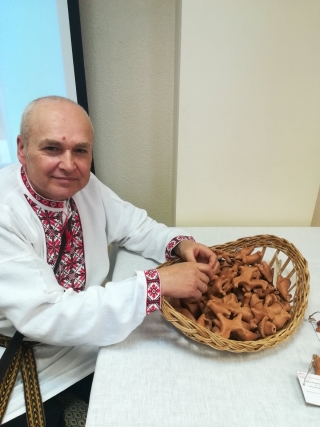 <p>Чаму абрад “Розгары” гісторыка-культурнай каштоўнасцю стаў?</p>