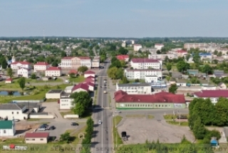 Кіраўніцтва раёна віншуе жыхароў са 100-годдзем з дня ўтварэння Сенненскага раёна<br />