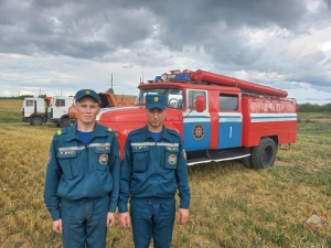 <p>Спасатели Сенненщины участвуют в уборочной кампании</P>
