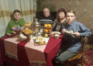 Мама і тата прыёмныя, сям'я - сапраўдная<br />
