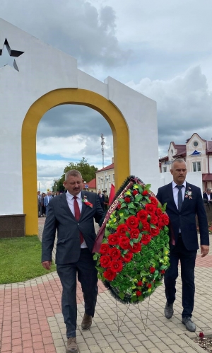 В Сенно прошел митинг, посвященный Дню Независимости Республики Беларусь