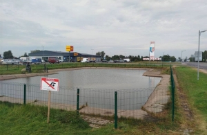 В Солигорске в техническом водоеме тонули мальчик и девочка. Спасли детей прохожие