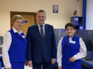 Абноўленая служба "адно акно" Сенненскага райвыканкама пасля ўдасканалення сёння прыступіла да работы<br />