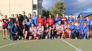 За званне пераможцаў і ўладальнікаў пераходнага кубка на працягу пяці дзён змагаліся гульцы з шасці вуліц райцэнтра — Перамогі, Каваленкі, Касманаўтаў, Кастрычніцкай, Азгура, а таксама завулка Касманаўтаў.