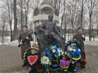 У Сянно ля помніка воінам-інтэрнацыяналістам прайшоў мітынг-рэквіем «Рэха афганскай вайны», прысвечаны 34-годдзю вываду савецкіх войскаў з Афганістана<br />