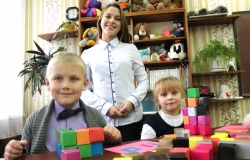 Девятиклассницу СШ №1 имени З.Азгура города Сенно Алину Бинтяй можно назвать самым юным стартапером. Бизнес-проект сенненской школьницы уже успели оценить не только в её родной школе, но и в Министерстве экономики Беларуси