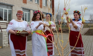 <p>Беларускі народны абрад
“Гуканне Вясны” правялі ў Ходцаўскай ДССШ</p>