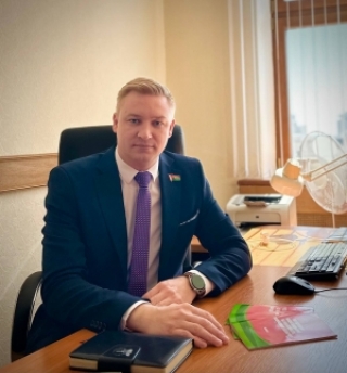 16 кастрычніка 2024 года, у сераду, з 11 да 12 гадзін у будынку Сенненскага раённага выканаўчага камітэта (вул. К. Маркса, 2) асабісты прыём грамадзян правядзе дэпутат Палаты прадстаўнікоў Нацыянальнага сходу Рэспублікі Беларусь Бабічаў Уладзімір Генадзье