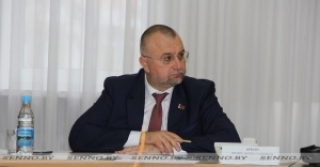 «Прамую тэлефонную лінію» і прыём грамадзян у Сенненскім райвыканкаме правёў Ігар Брыло, памочнік Прэзідэнта - інспектар па Віцебскай вобласці<br />